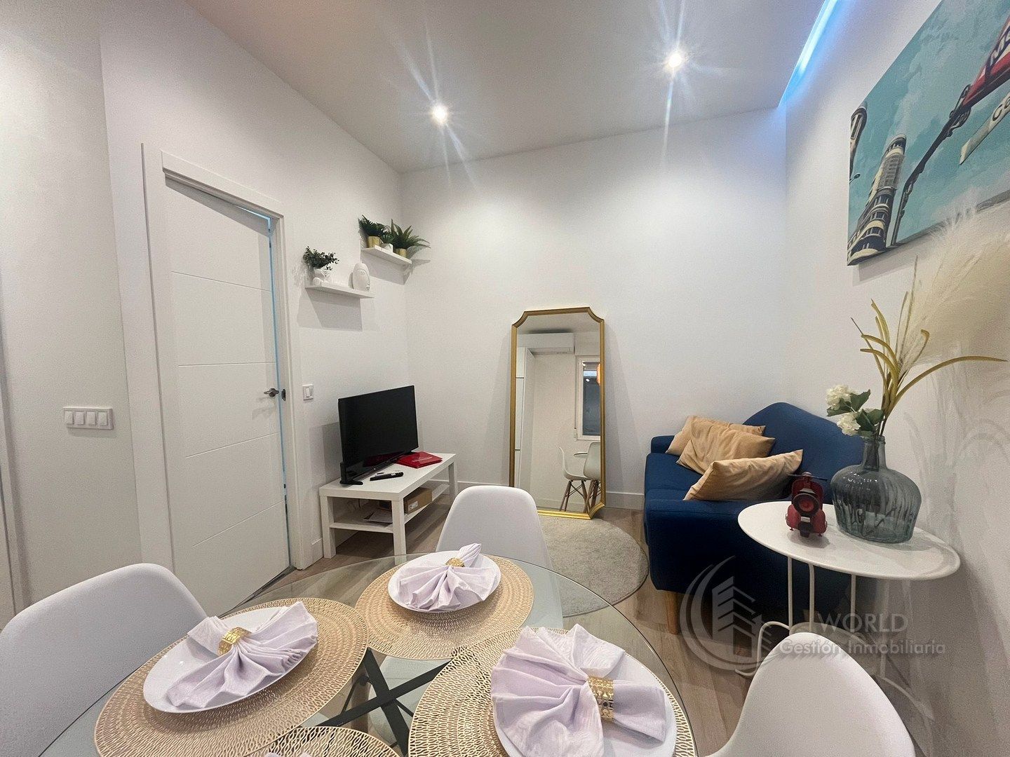 Living room of Flat to rent in  Madrid Capital  with Air Conditioner, Heating and Furnished