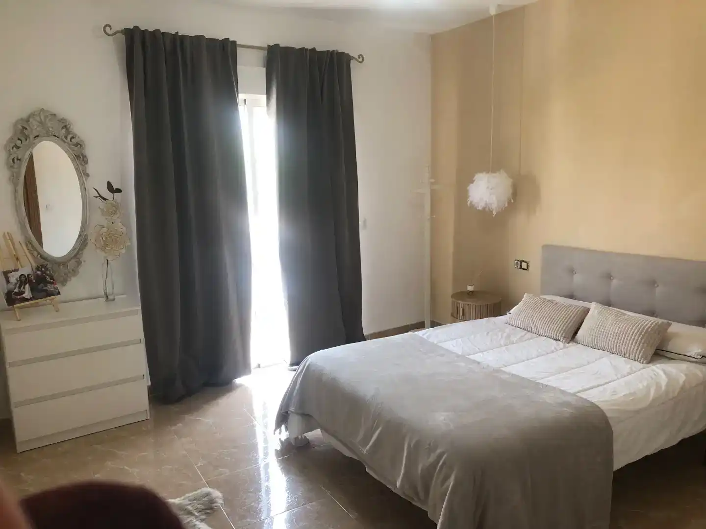 Bedroom of Flat for share in Avenida Alemania-Italia