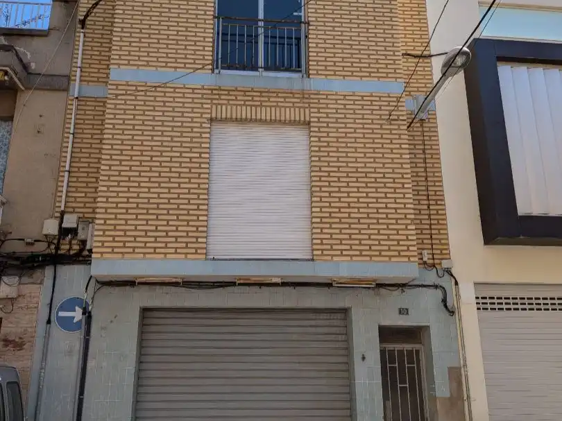 Vista exterior de Casa o xalet en venda en Alaquàs amb Terrassa i Balcó