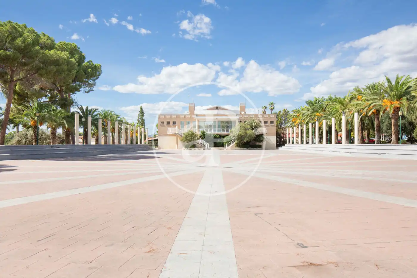 Vista exterior de Casa o xalet en venda en L'Eliana amb Aire condicionat, Calefacció i Jardí privat