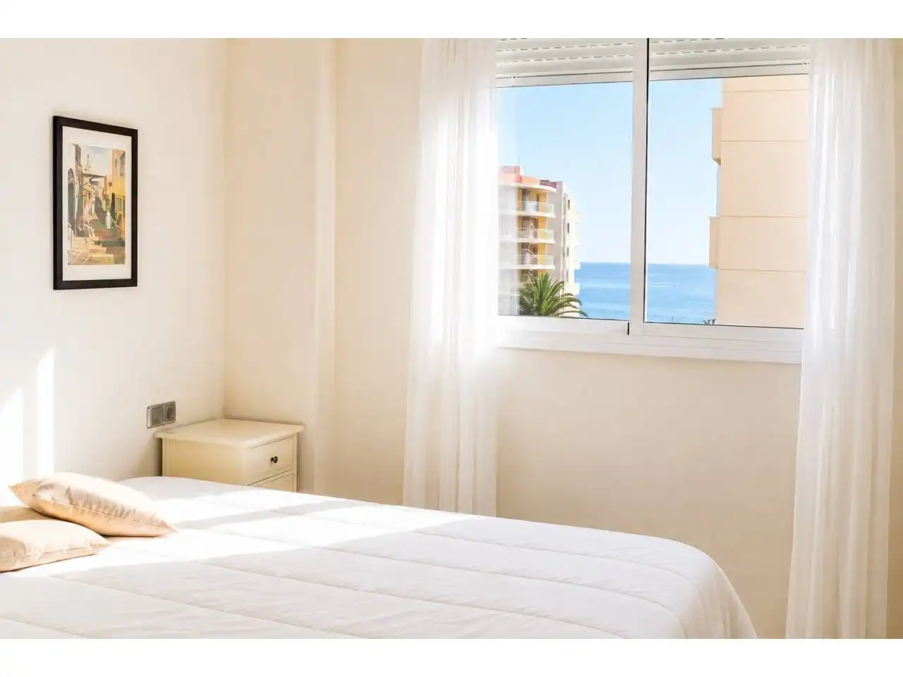 Flat with terrace for sale in Avenida maria cristina 1, imagen 3