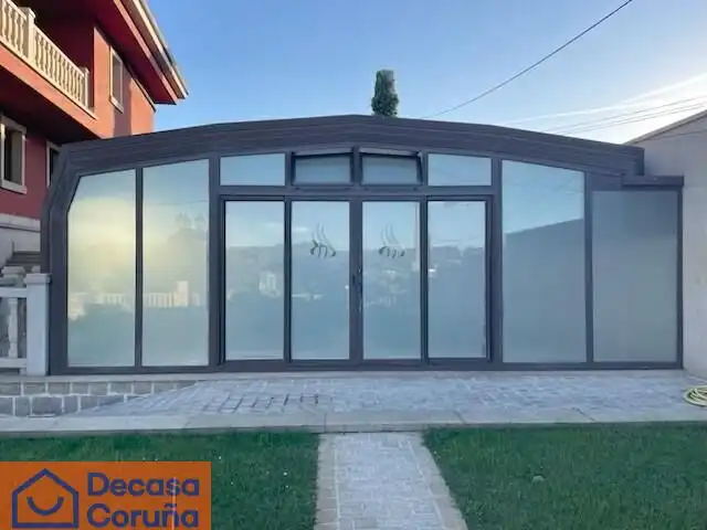 Vista exterior de Casa o xalet en venda en Madrid amb Jardí privat, Terrassa i Traster