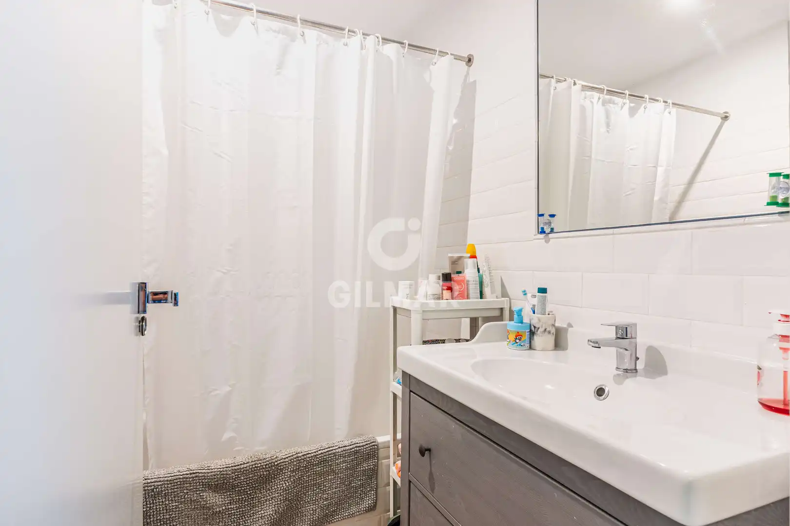 Bathroom of Flat for sale in Madrid  with Heating, Private garden and Swimming Pool