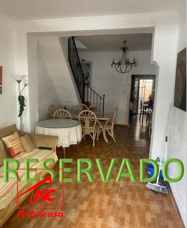 Menjador de Casa o xalet en venda en Las Cabezas de San Juan amb Moblat