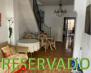 Menjador de Casa o xalet en venda en Las Cabezas de San Juan amb Moblat