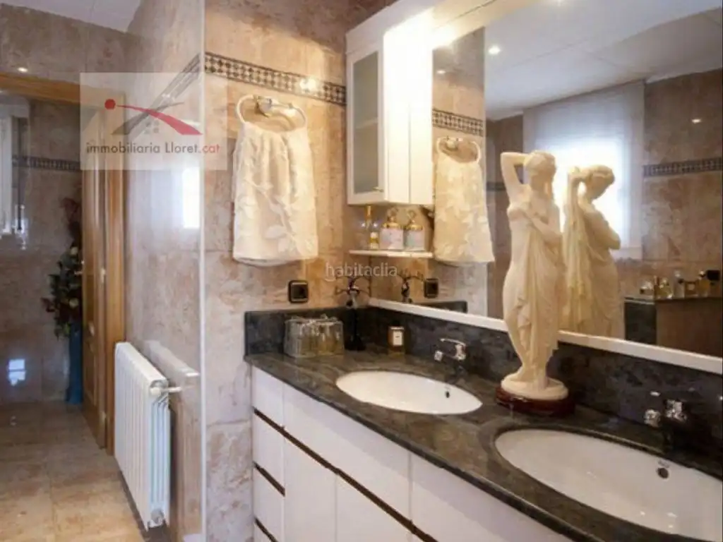 Maison avec piscine à vendre à Fenals, imagen 8