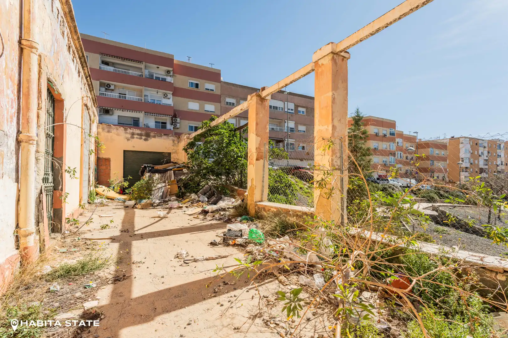 Außenansicht von Residential zum Verkauf in Almería