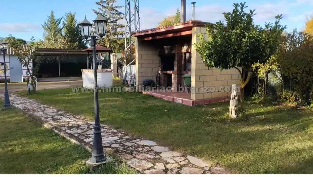 Vista exterior de Casa o chalet en venta en Sojuela con Calefacción, Jardín privado y Terraza