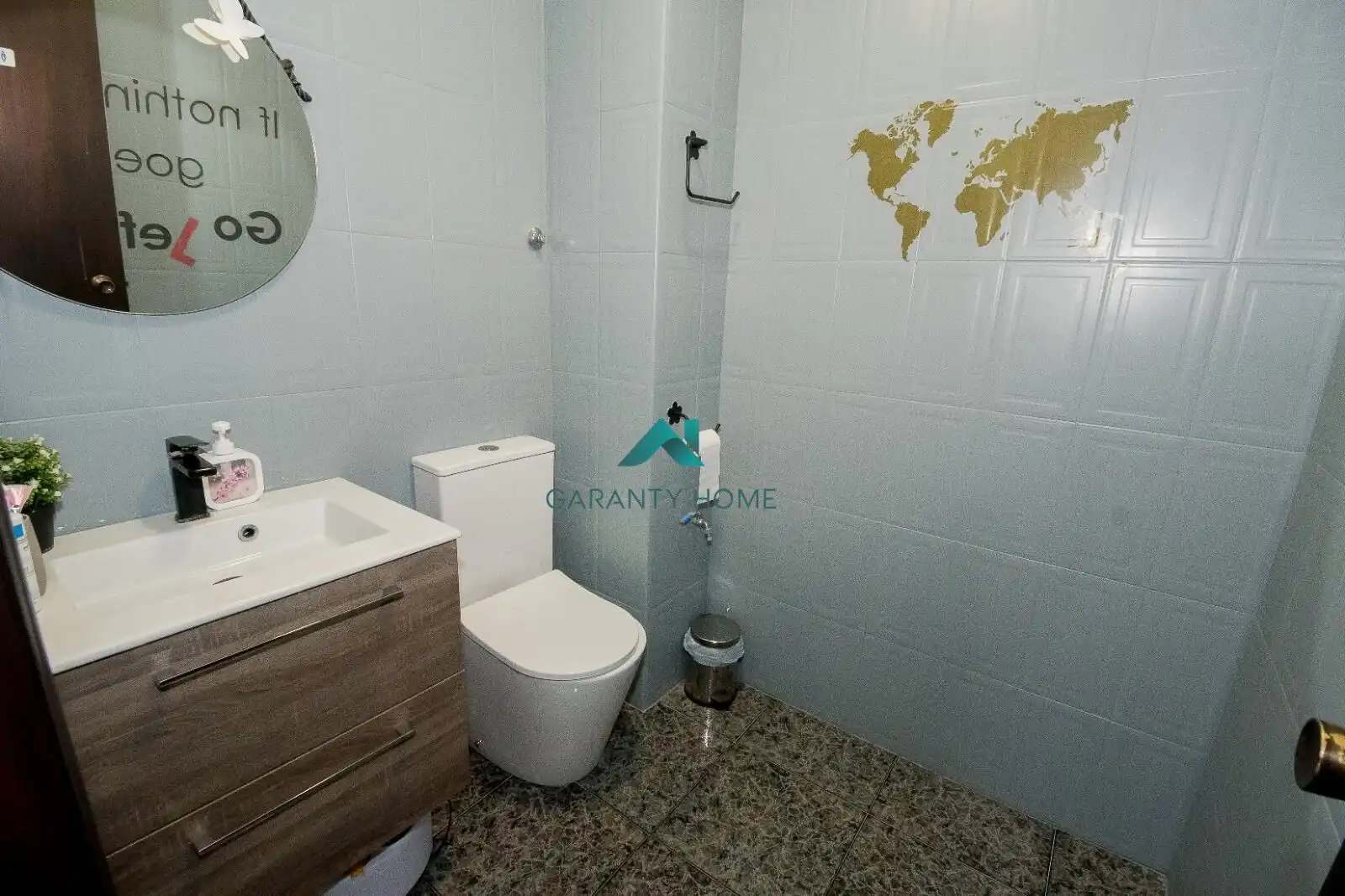 Bany de Local de lloguer en Puçol amb Aire condicionat i Moblat