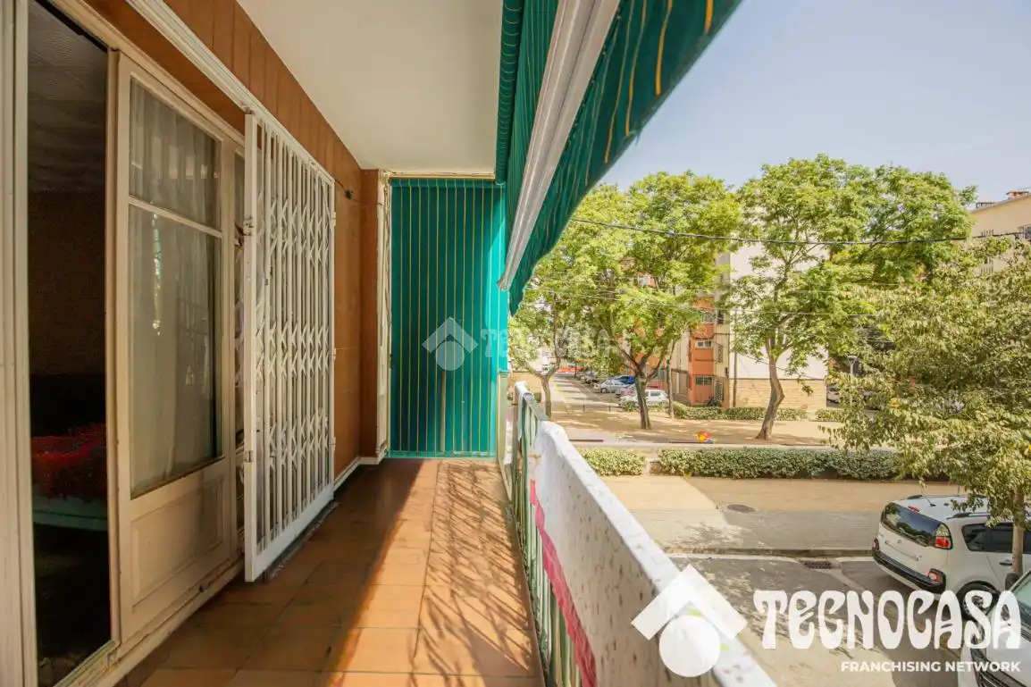 Vista exterior de Piso en venta en Viladecans con Trastero y Balcón