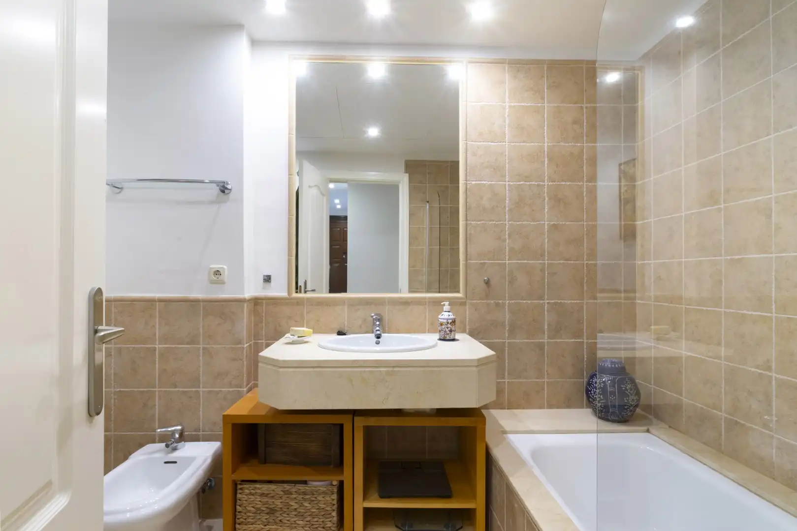Baño de Apartamento en venta en Estepona con Aire acondicionado, Calefacción y Terraza