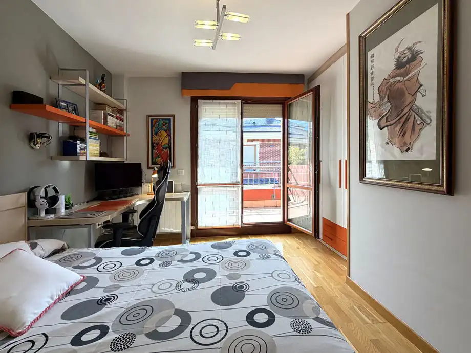 Dormitori de Casa o xalet en venda en Zabalgana