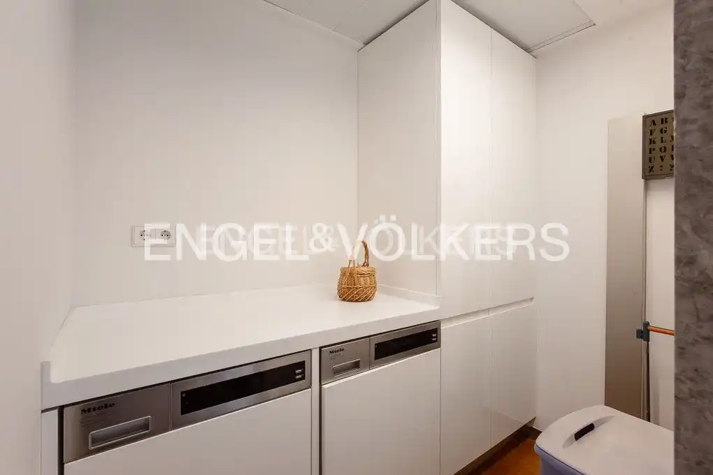 Cuina de Pis de lloguer en Valencia amb Aire condicionat, Calefacció i Parquet