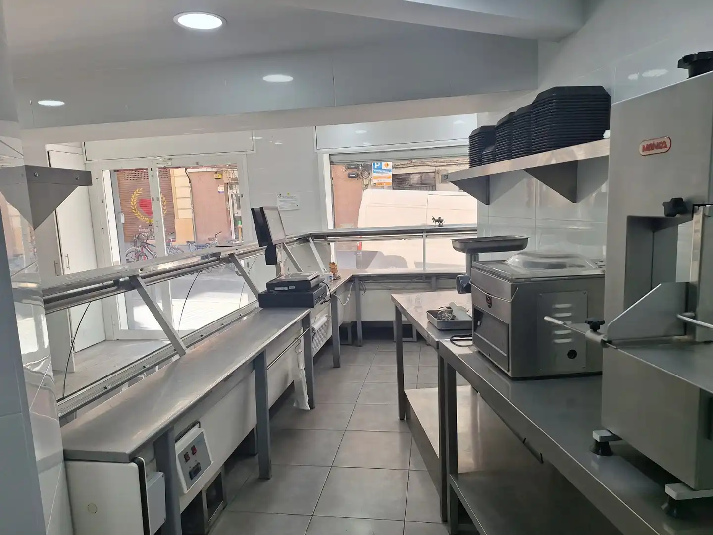 Business premises for transfer in Sants - Montjuïc, imagen 12