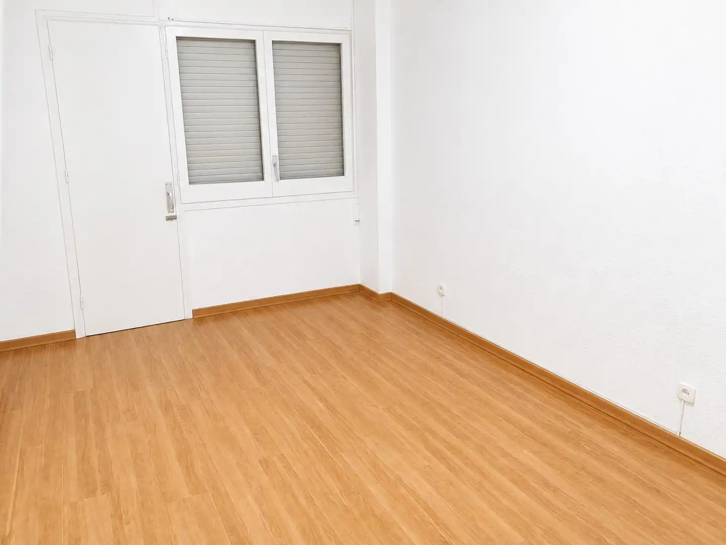 Bedroom of Flat for sale in Barcelona  with Parquet flooring