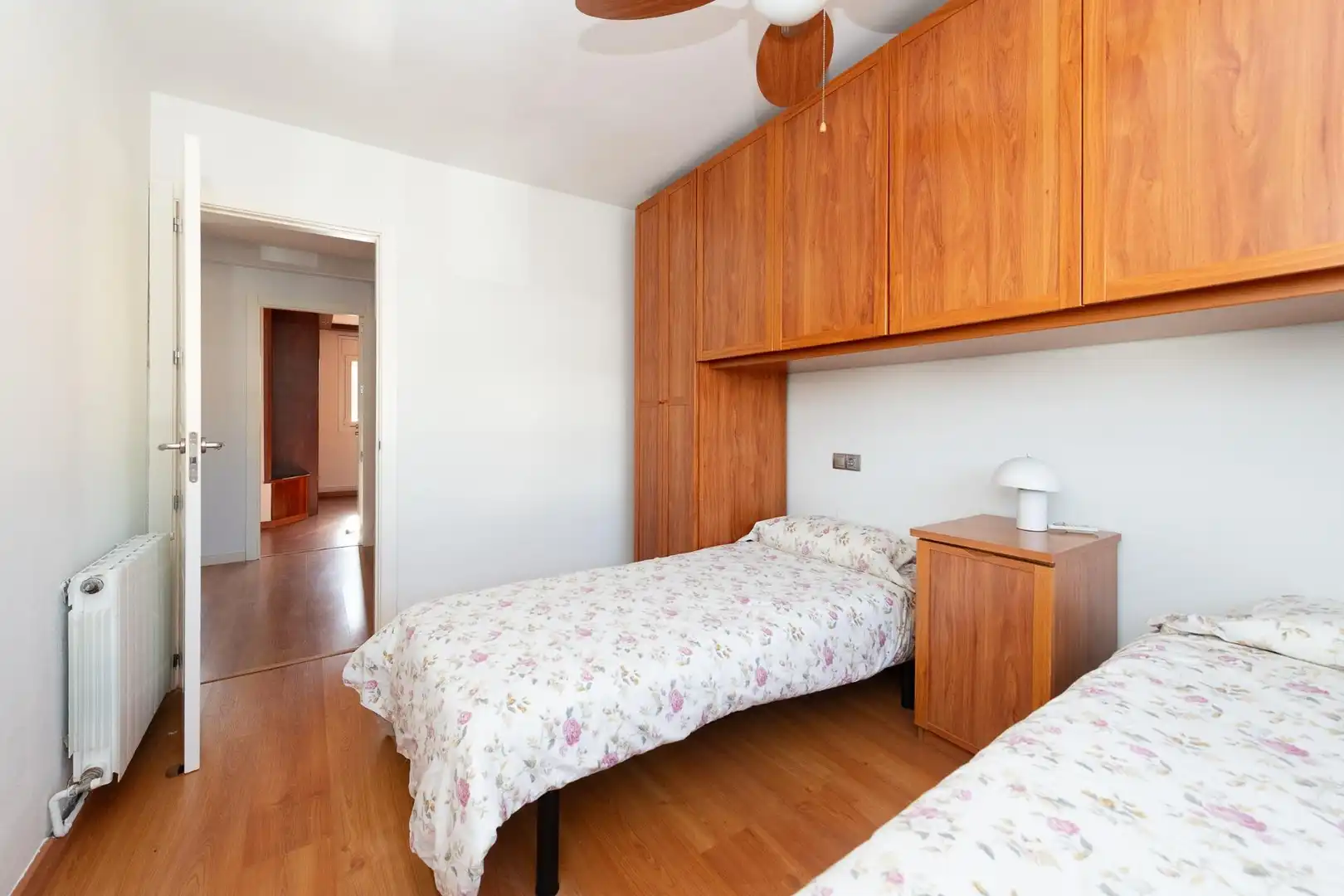 Bedroom of Detached homes for sale in Málaga  with Air Conditioner, Terrace and Community pool