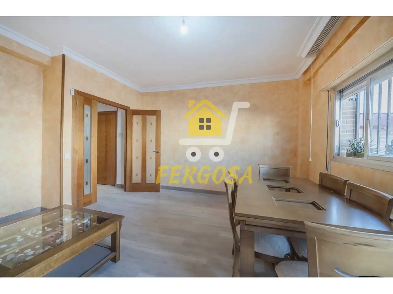 Sala d'estar de Pis en venda en Fuensalida amb Aire condicionat, Calefacció i Terrassa