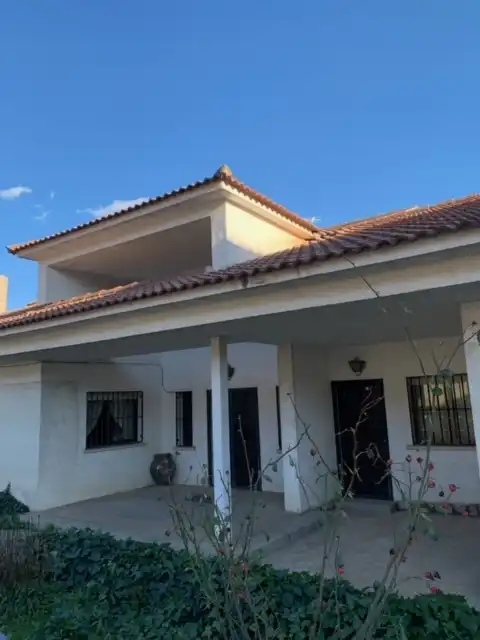 Vista exterior de Casa o chalet en venta en La Adrada  con Calefacción, Jardín privado y Trastero