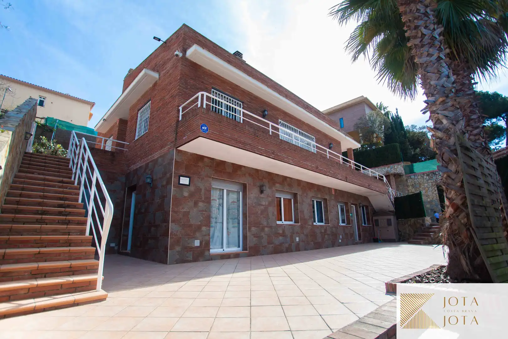 Vista exterior de Casa o xalet en venda en Lloret de Mar amb Calefacció, Jardí privat i Terrassa