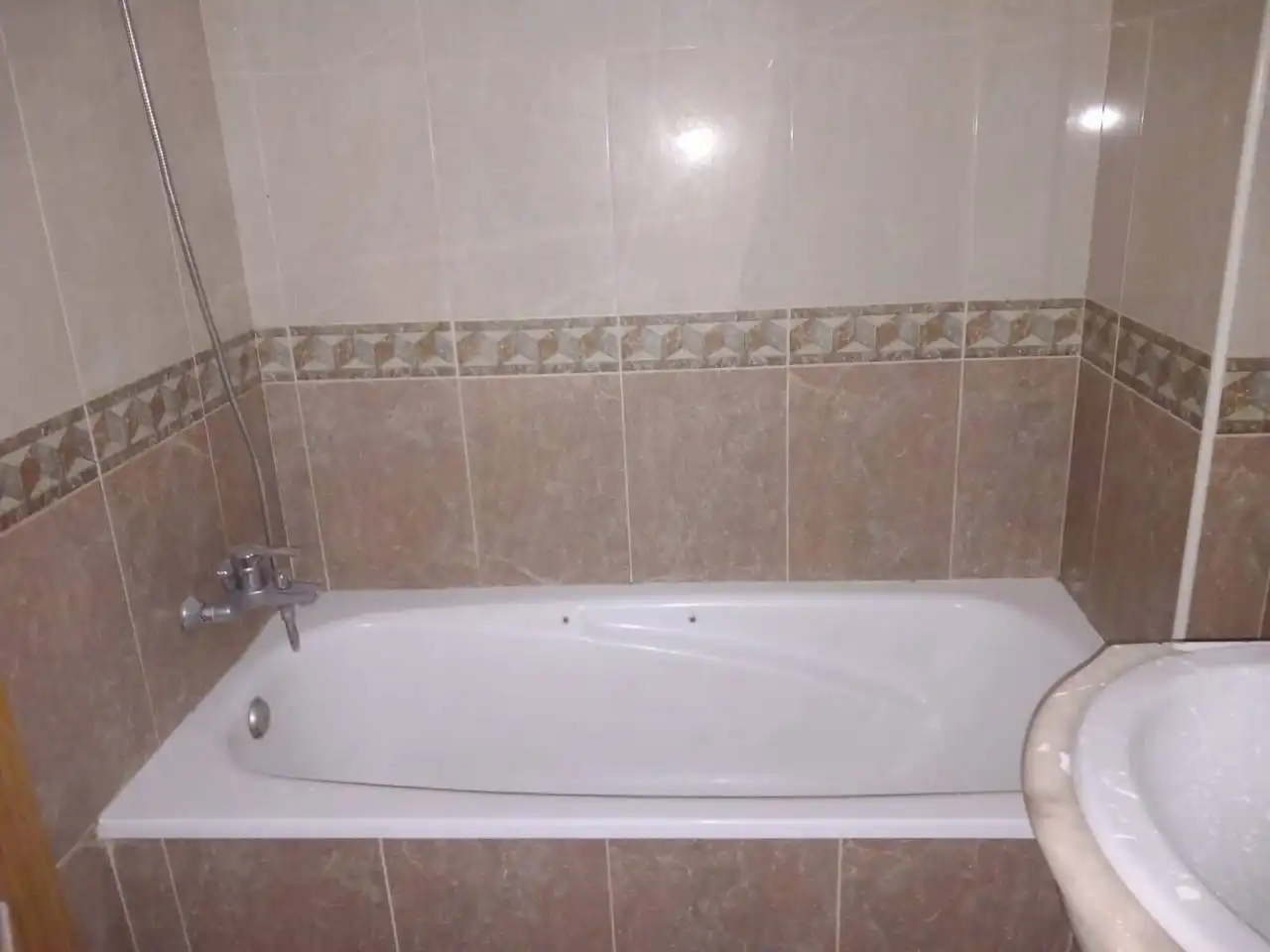 Bany de Pis en venda en Armilla amb Calefacció i Terrassa