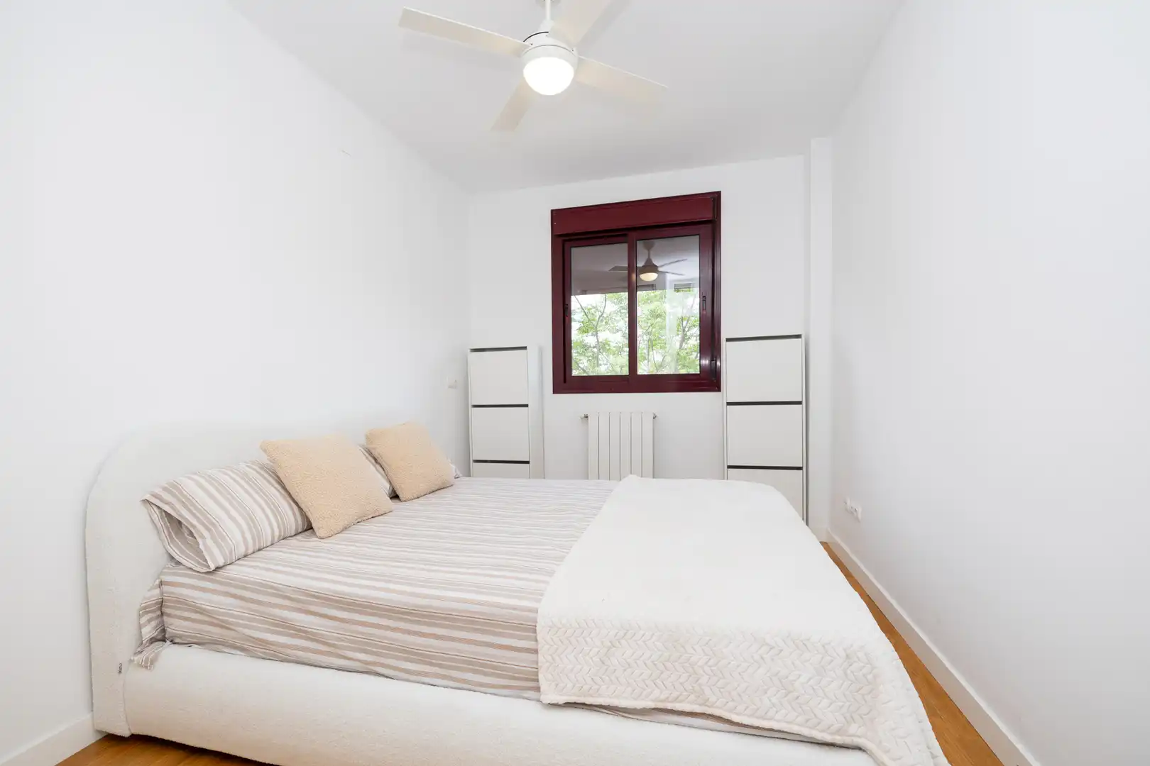 Habitación de Piso de alquiler en Granada con Calefacción, Parquet y Terraza