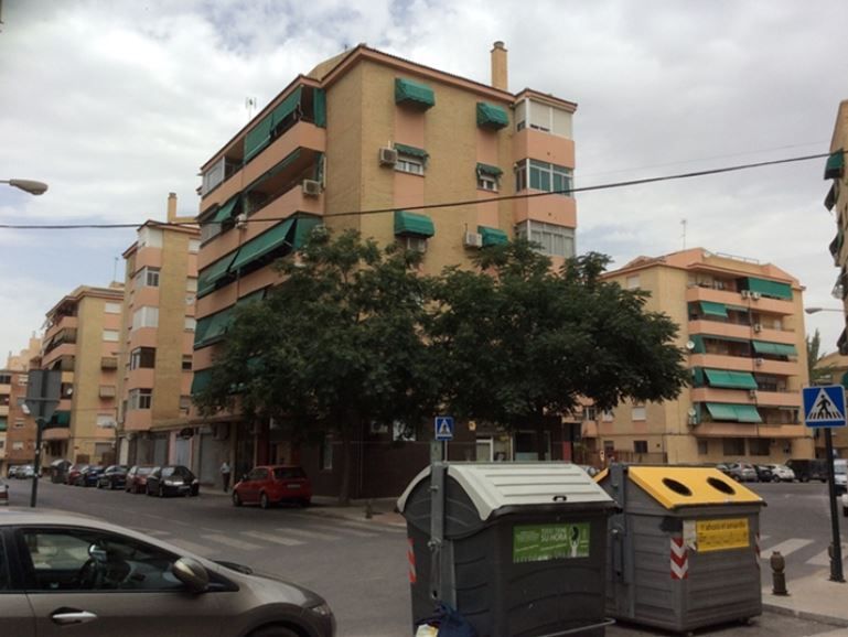 Exterior view of Flat for sale in  Granada Capital