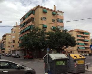 Exterior view of Flat for sale in  Granada Capital