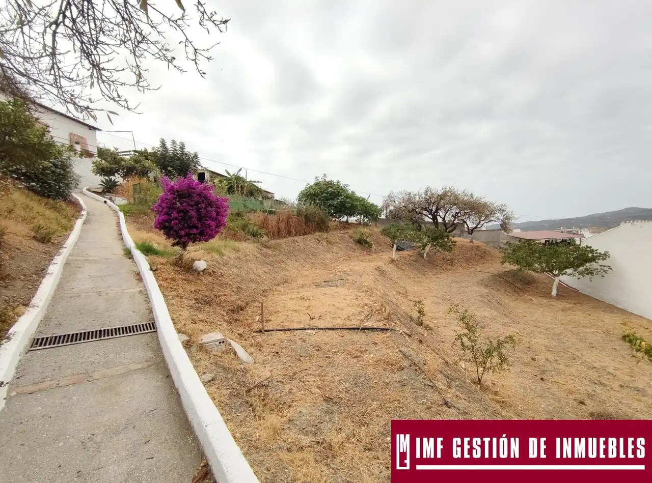 Finca rústica en venta en Vélez-Málaga con Jardín privado, Terraza y Trastero