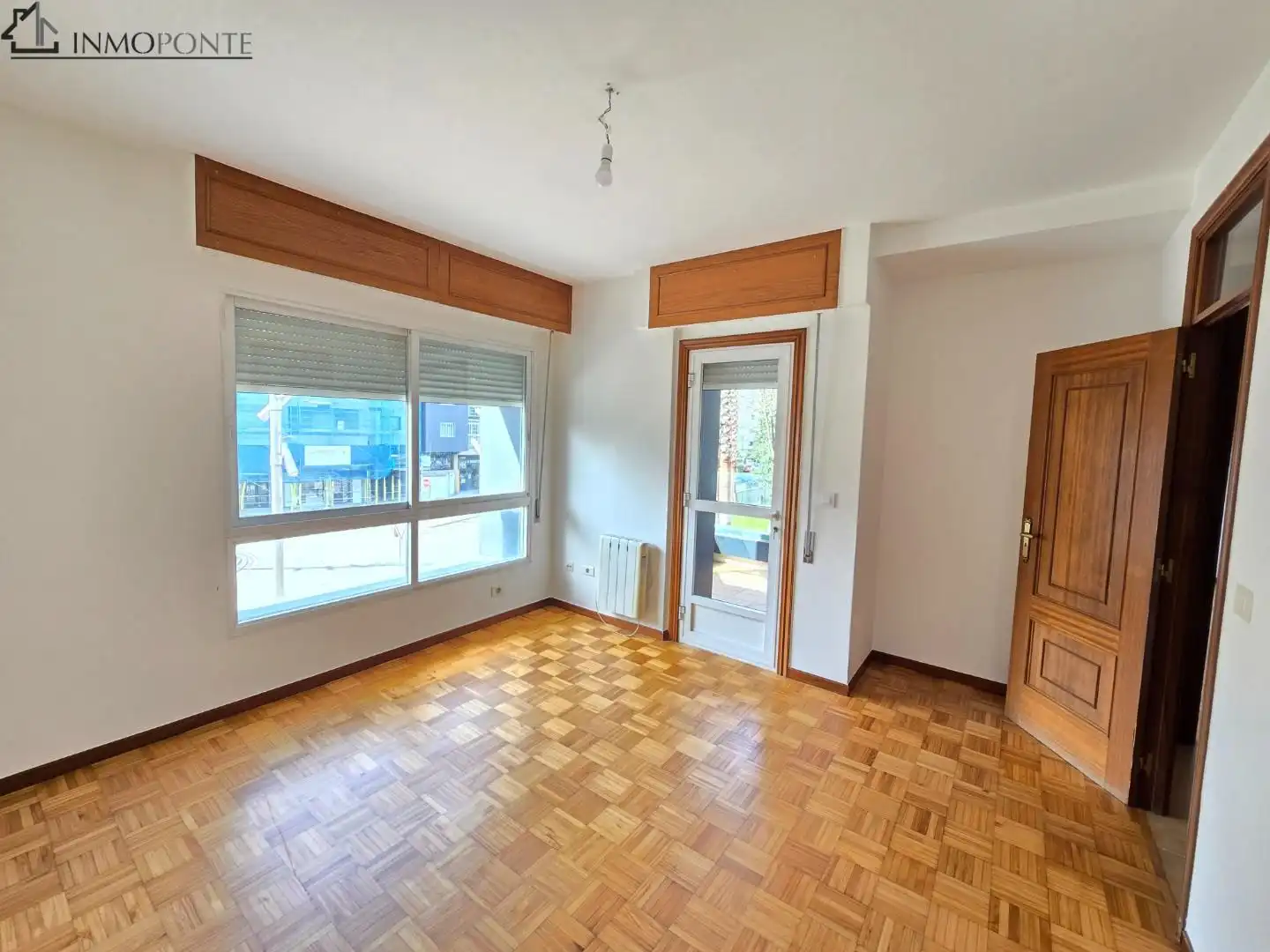 Bedroom of Flat for rent in Pontevedra Capital 
