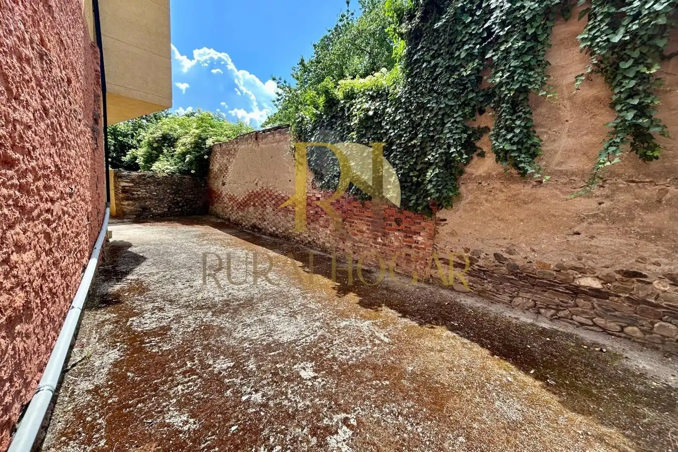 Casa adosada en venta en Vilamartín de Valdeorras con Terraza