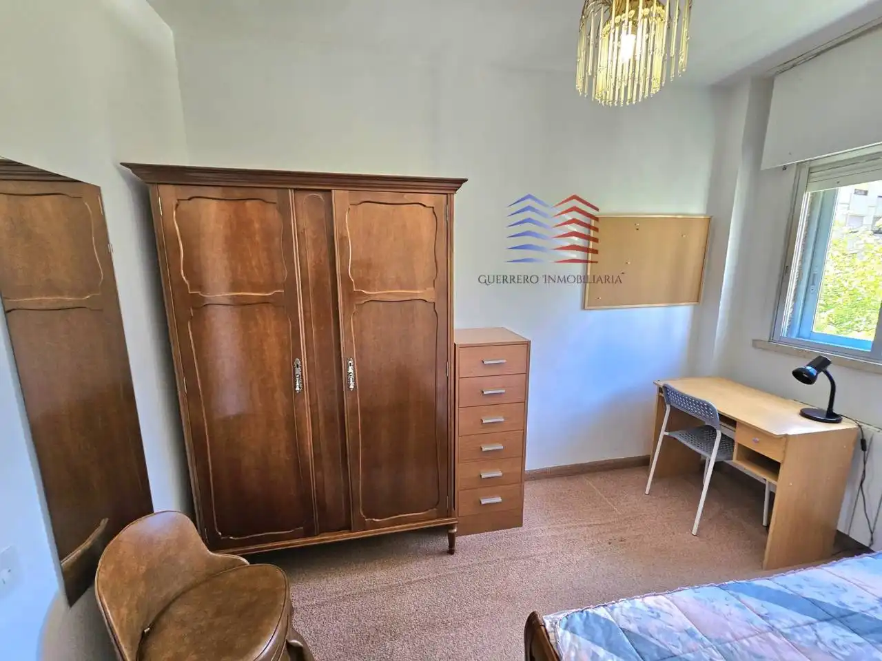 Habitación de Piso de alquiler en Ourense Capital  con Calefacción y Amueblado