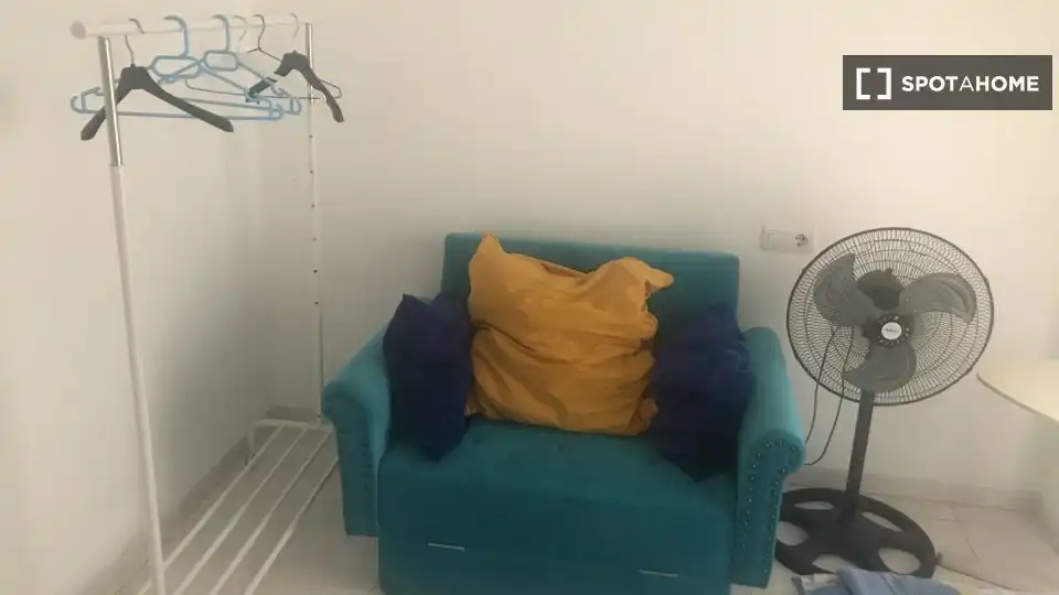 Room in Carranque - Haza Cuevas