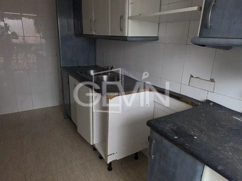 Kitchen of Flat for sale in Sabadell