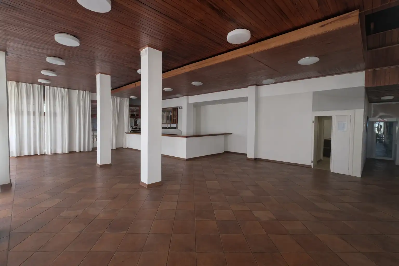 Local commercial à louer à Puerto, imagen 4
