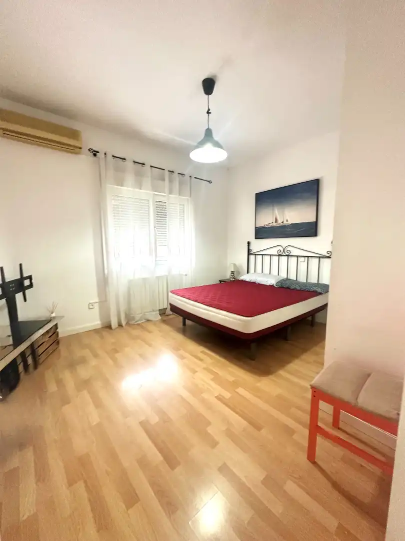 Habitación de Casa adosada en venta en Madrid con Aire acondicionado, Calefacción y Jardín privado
