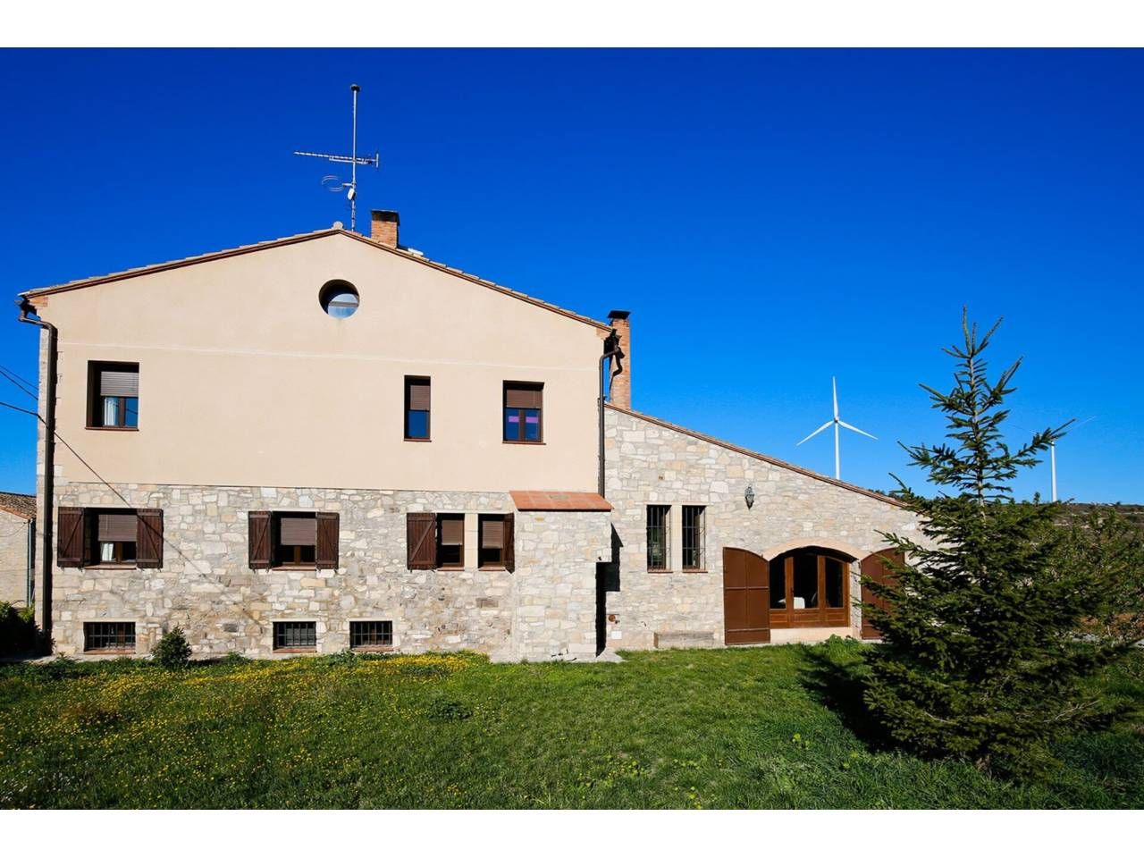 Vista exterior de Finca rústica en venda en Forès amb Calefacció, Jardí privat i Terrassa