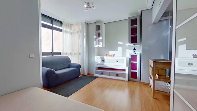 Piso en Alquiler en Calle BAUSA en Costillares