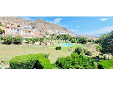 Reihenhaus mit Pool zum Verkauf in Calle Isla Mallorca