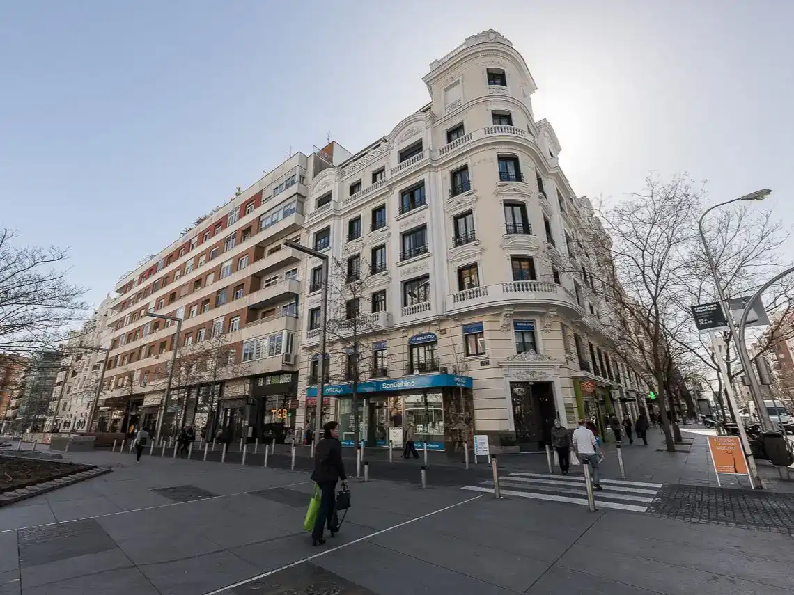 Außenansicht von Dachboden zur Miete in  Madrid Capital mit Klimaanlage