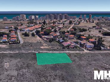 Terrenos y solares en venta en Av Cami Els Lladres 49