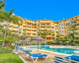 Vista exterior de Apartament en venda en Marbella amb Aire condicionat, Terrassa i Traster