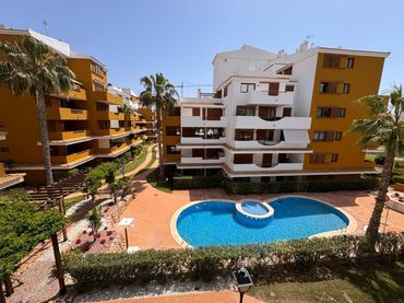 Appartement compact avec piscine à vendre à PUNTA PRIMA