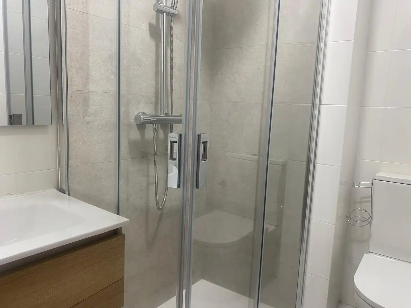 Bathroom of Flat for sale in Caldas de Reis  with Parquet flooring