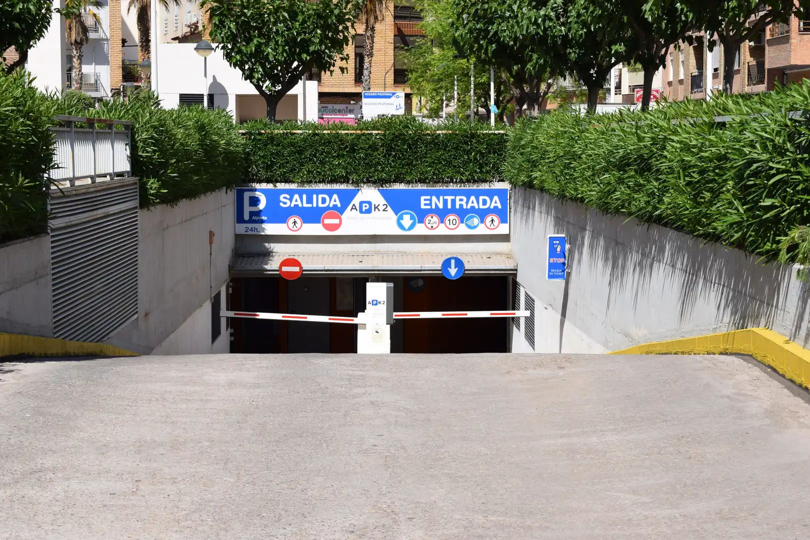 Einzelparkplatz mit Aufzug zur Miete in Ausias March, imagen 3