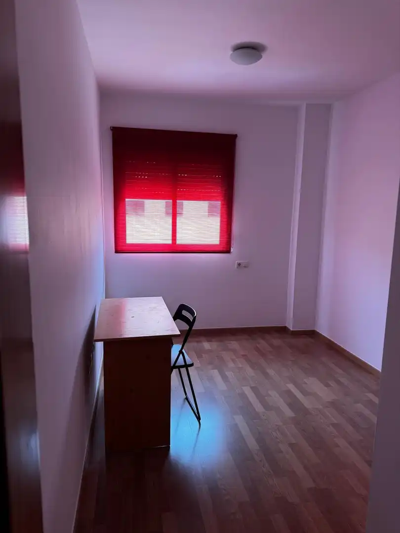 Habitación de Piso de alquiler en Málaga con Terraza, Amueblado y Piscina comunitaria