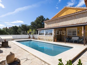Casa amb piscina en venda a El Balcó - Jaume I