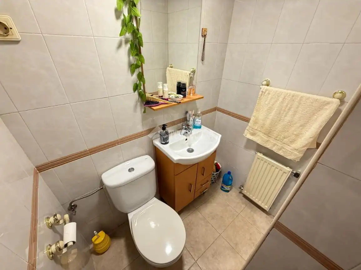 Badezimmer von Wohnung zum Verkauf in Guadalajara mit Heizung