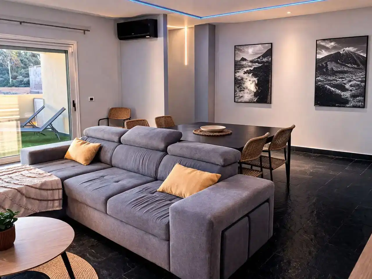 Wohnzimmer von Haus oder Chalet zur Miete in Arico mit Klimaanlage, Privatgarten und Abstellraum