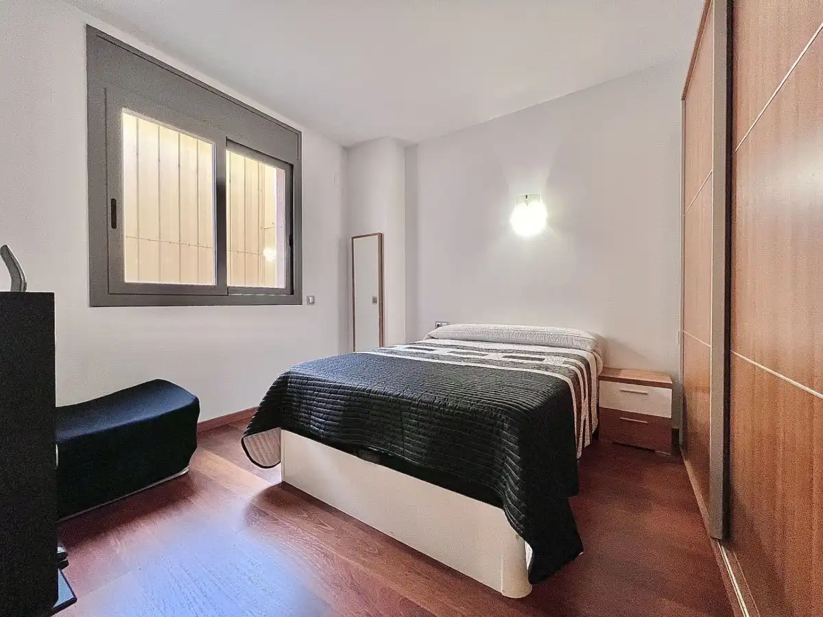 Habitación de Piso de alquiler en Terrassa con Aire acondicionado y Balcón