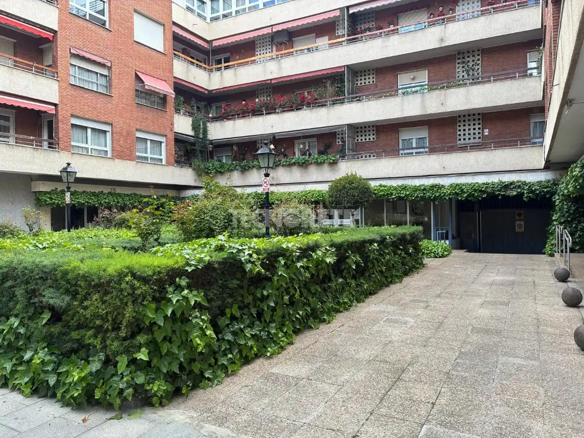 Vista exterior de Piso en venta en Guadalajara con Calefacción y Terraza